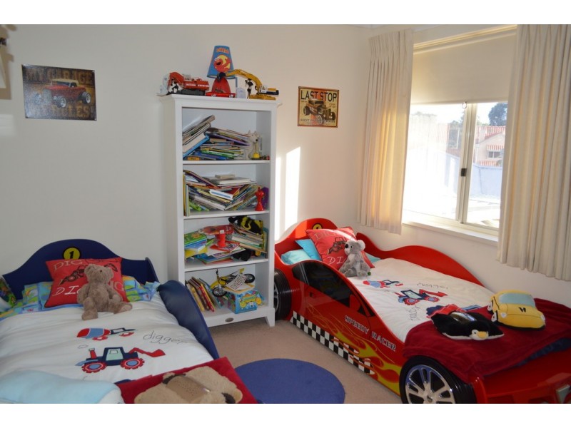 15 Ellen Brook Drive, The Vines WA 6069