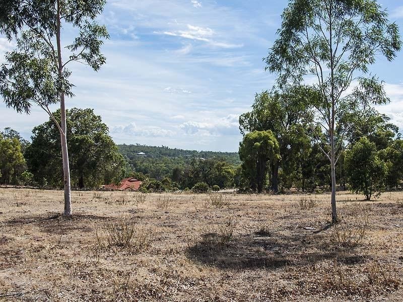 21 Basuto Rise, Brigadoon WA 6069