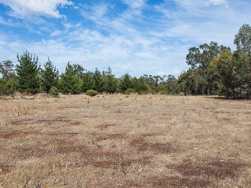 21 Basuto Rise, Brigadoon WA 6069