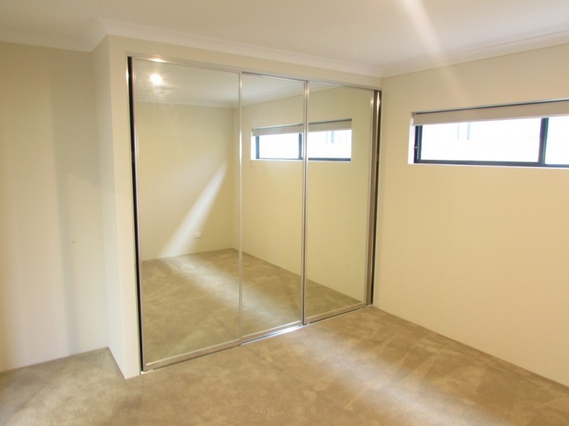 5/293 Landsdale Road, Landsdale WA 6065