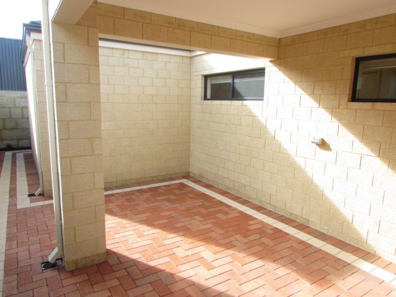 5/293 Landsdale Road, Landsdale WA 6065