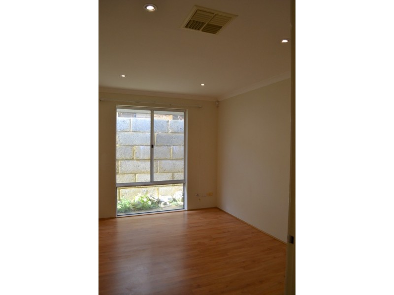 21 Seaham Way, Mindarie WA 6030