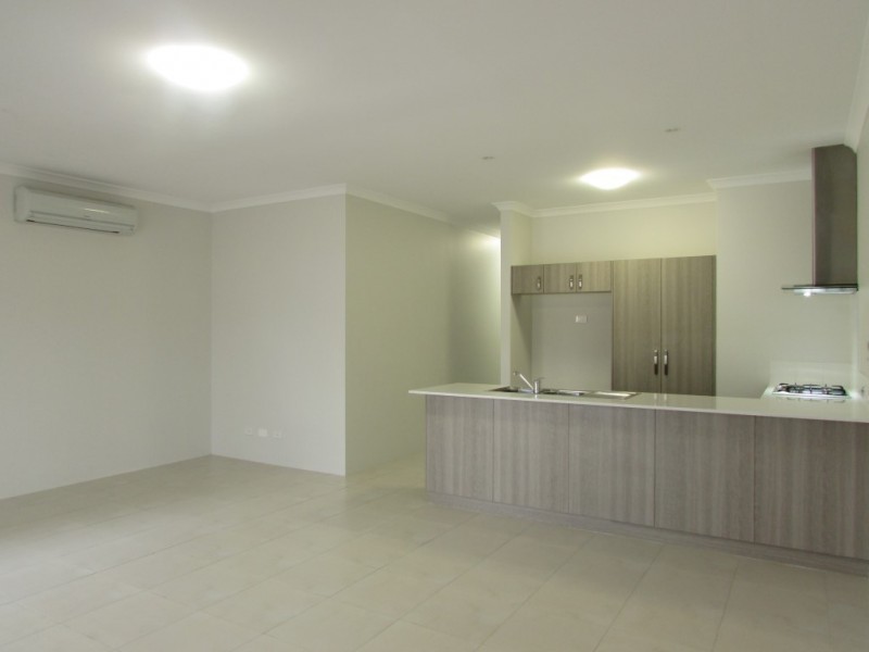 15 Hollyford Parade, Butler WA 6036