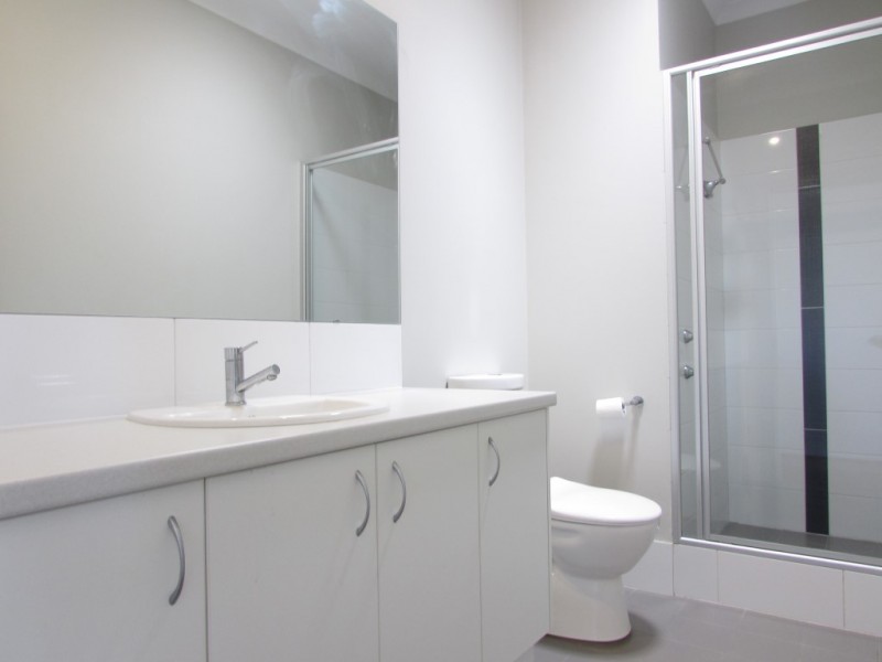 51 Grassdale Parkway, Ellenbrook WA 6069