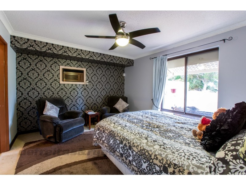 42 Paltara Way, Wanneroo WA 6065