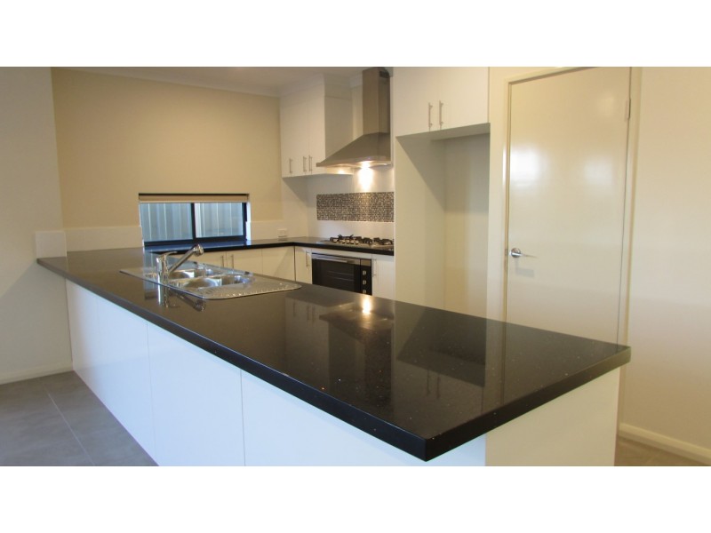 4 Marginson Drive, Landsdale WA 6065