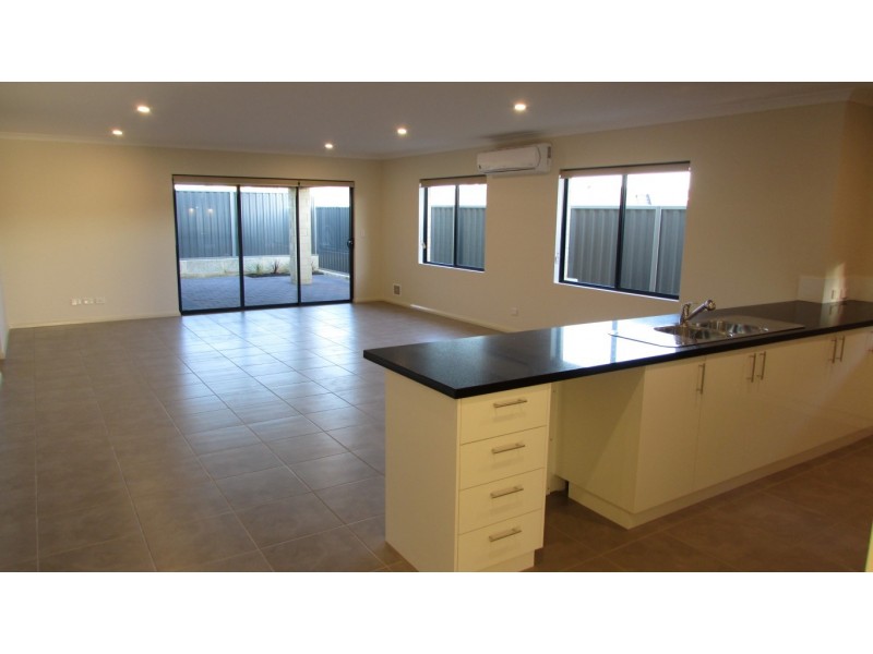 4 Marginson Drive, Landsdale WA 6065