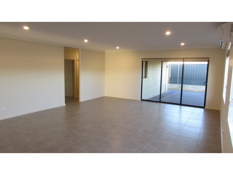 4 Marginson Drive, Landsdale WA 6065