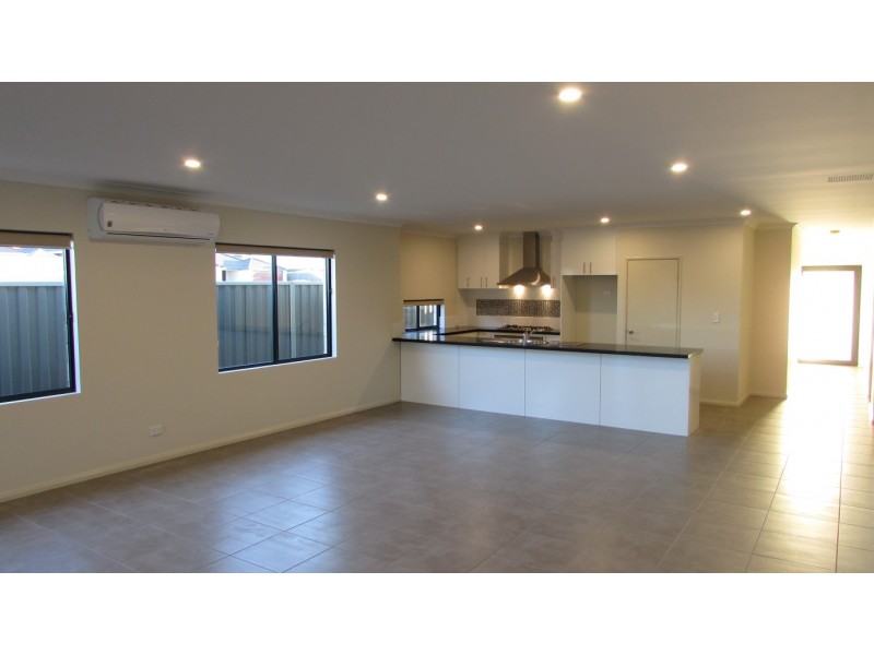 4 Marginson Drive, Landsdale WA 6065