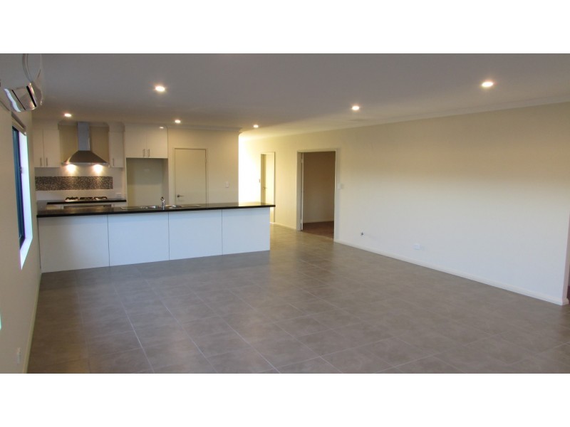 4 Marginson Drive, Landsdale WA 6065