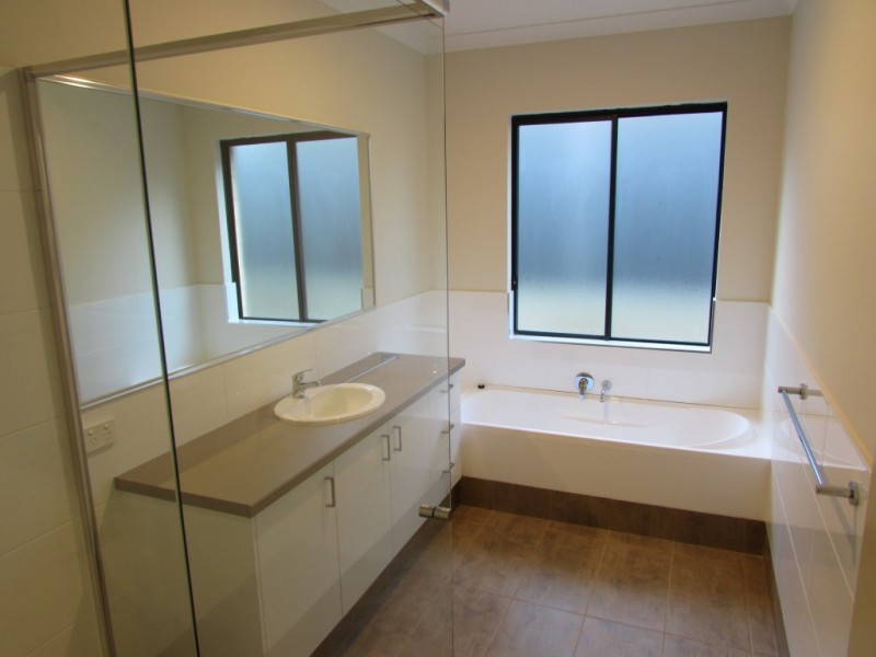 4 Marginson Drive, Landsdale WA 6065