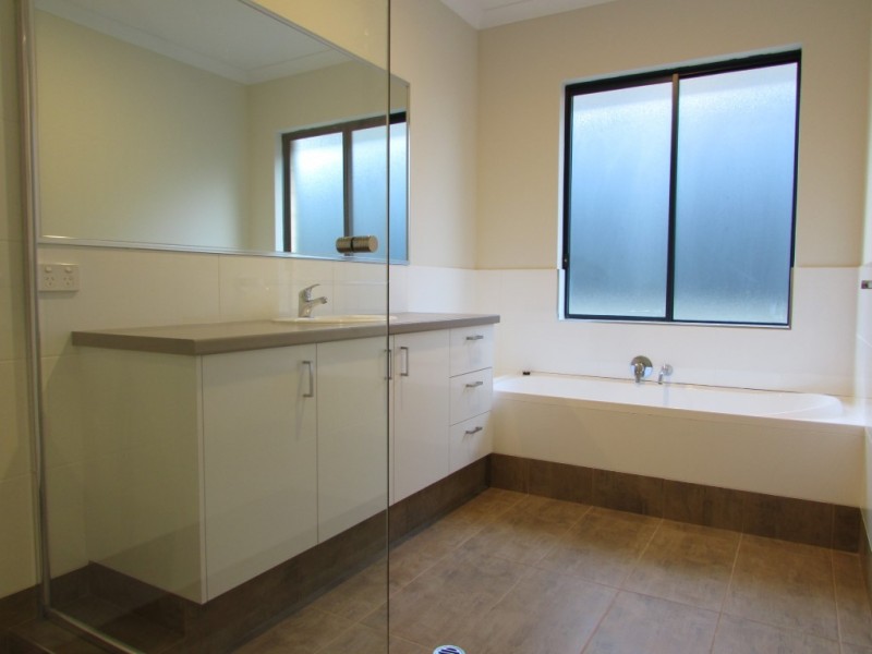 4 Marginson Drive, Landsdale WA 6065