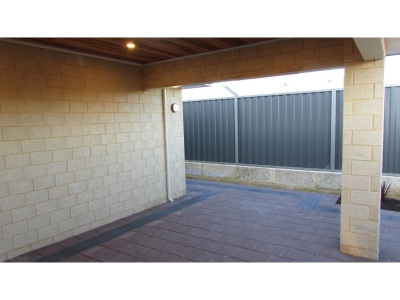 4 Marginson Drive, Landsdale WA 6065