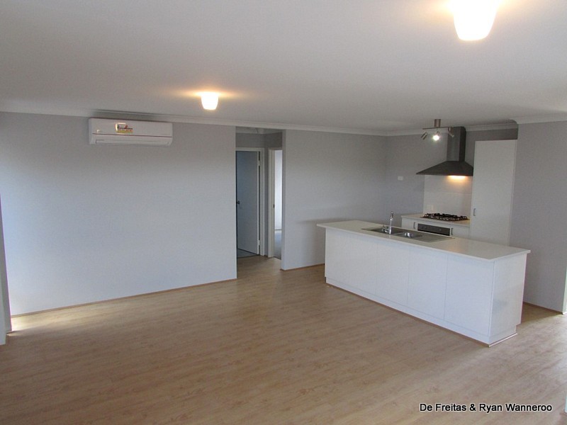 4 Rive Way, Caversham WA 6055