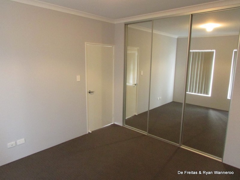 4 Rive Way, Caversham WA 6055