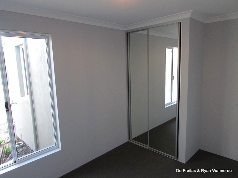 4 Rive Way, Caversham WA 6055