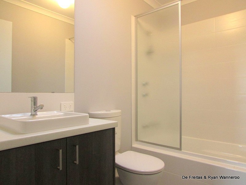 4 Rive Way, Caversham WA 6055