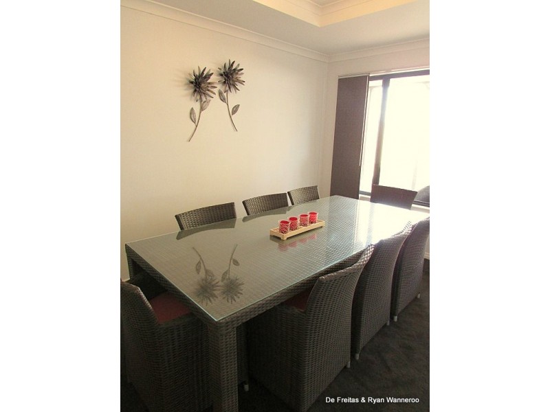 4 Holroyd Link, Wanneroo WA 6065