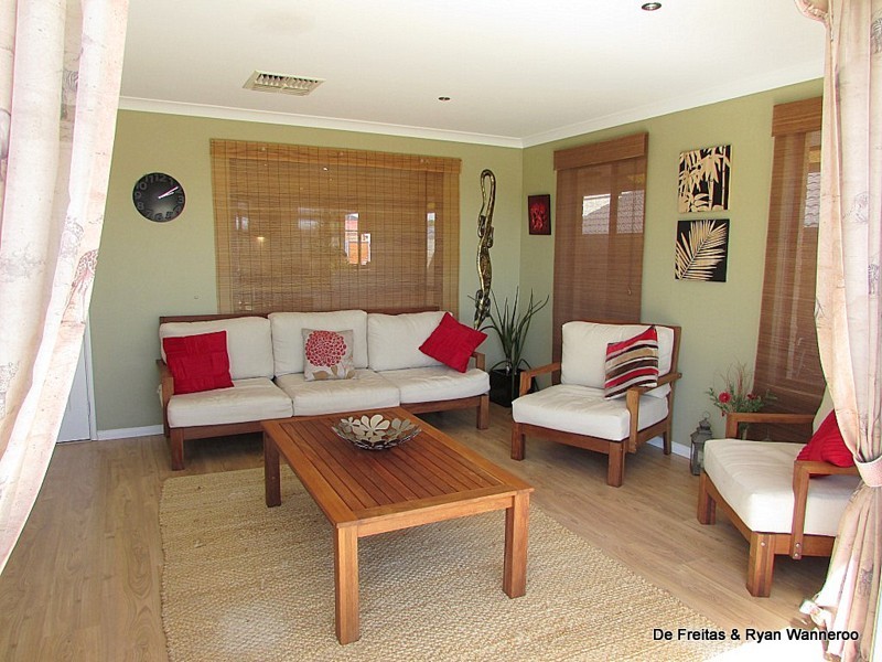 4 Holroyd Link, Wanneroo WA 6065