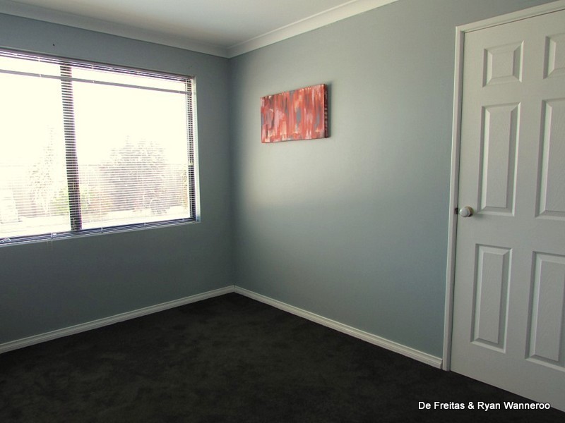 4 Holroyd Link, Wanneroo WA 6065