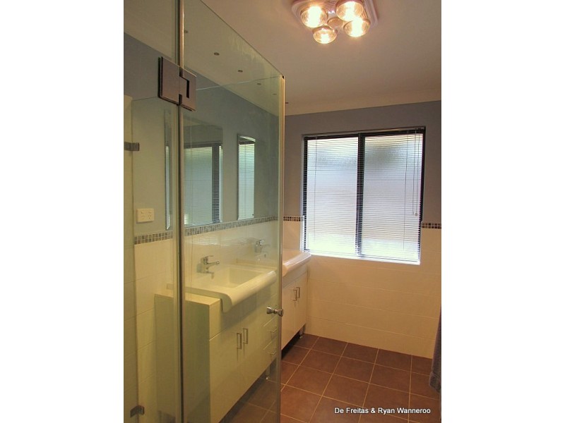 4 Holroyd Link, Wanneroo WA 6065