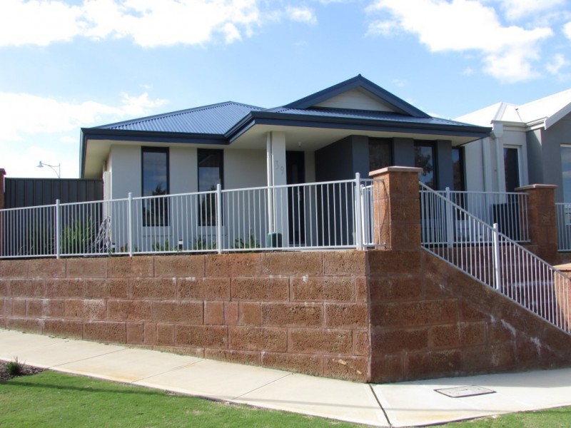 39 Cuddlepie Turn, Banksia Grove WA 6031