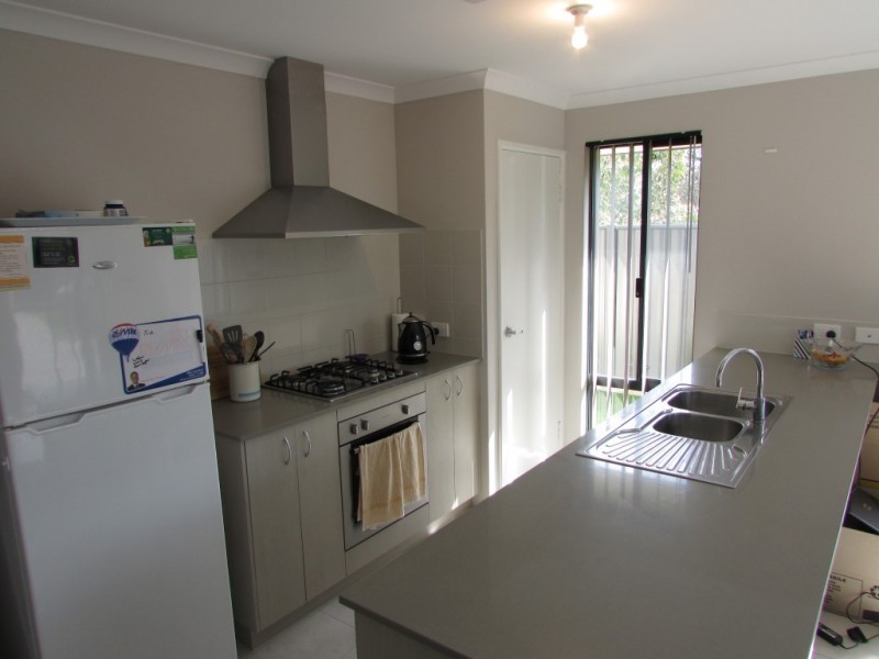 39 Cuddlepie Turn, Banksia Grove WA 6031