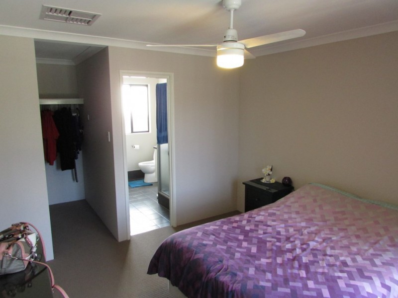 39 Cuddlepie Turn, Banksia Grove WA 6031