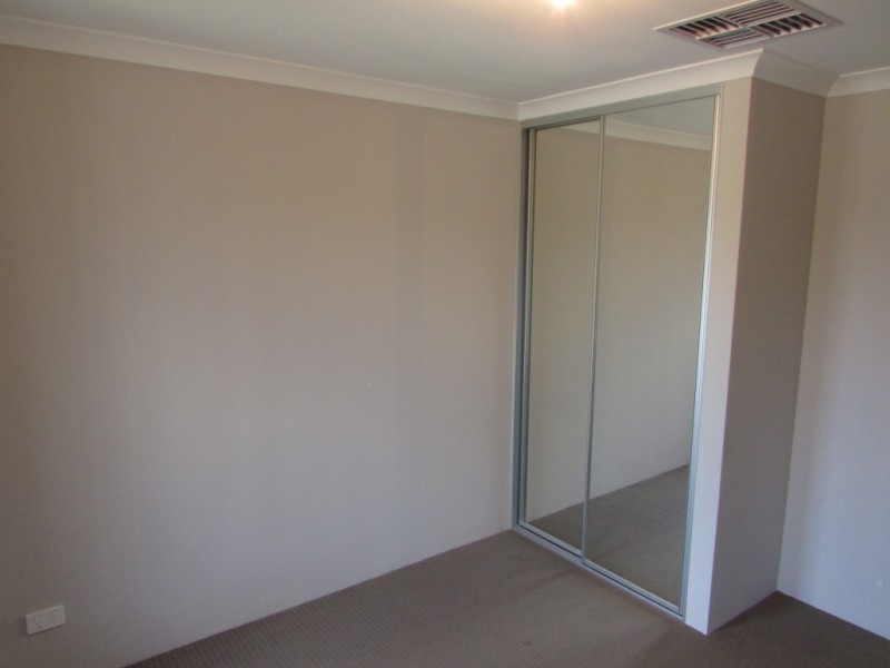 39 Cuddlepie Turn, Banksia Grove WA 6031