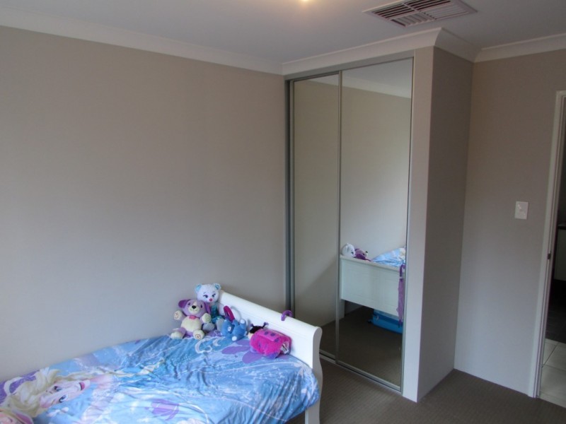 39 Cuddlepie Turn, Banksia Grove WA 6031