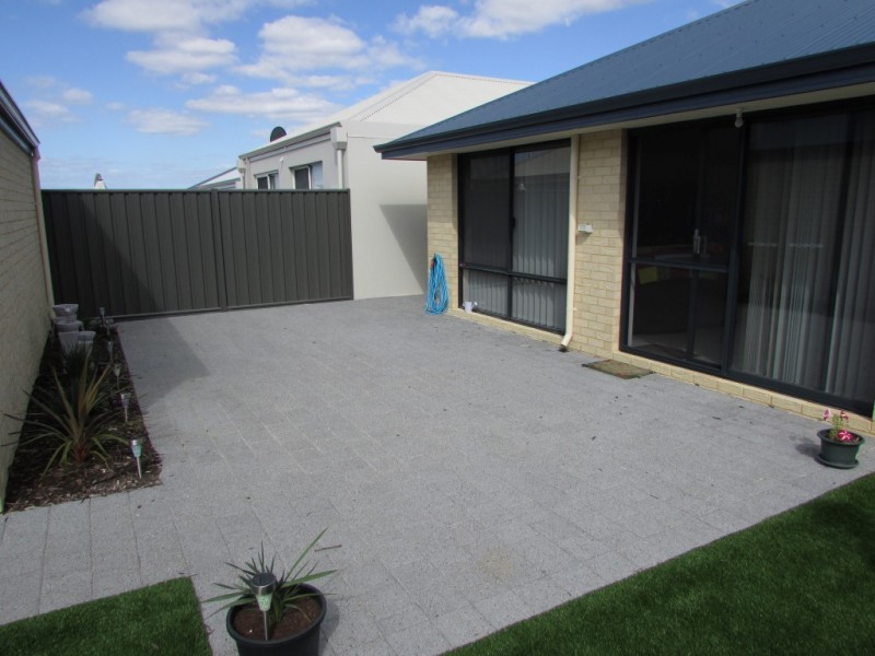 39 Cuddlepie Turn, Banksia Grove WA 6031