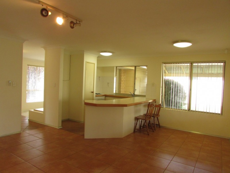 29 Jefferson Drive, Marangaroo WA 6064