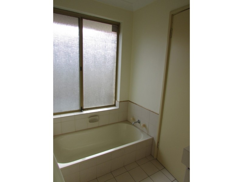 29 Jefferson Drive, Marangaroo WA 6064