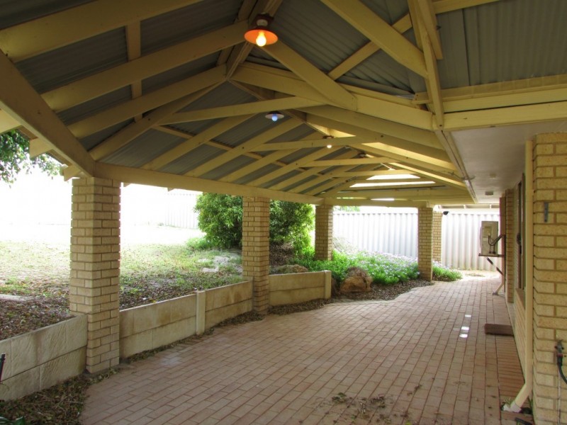 29 Jefferson Drive, Marangaroo WA 6064