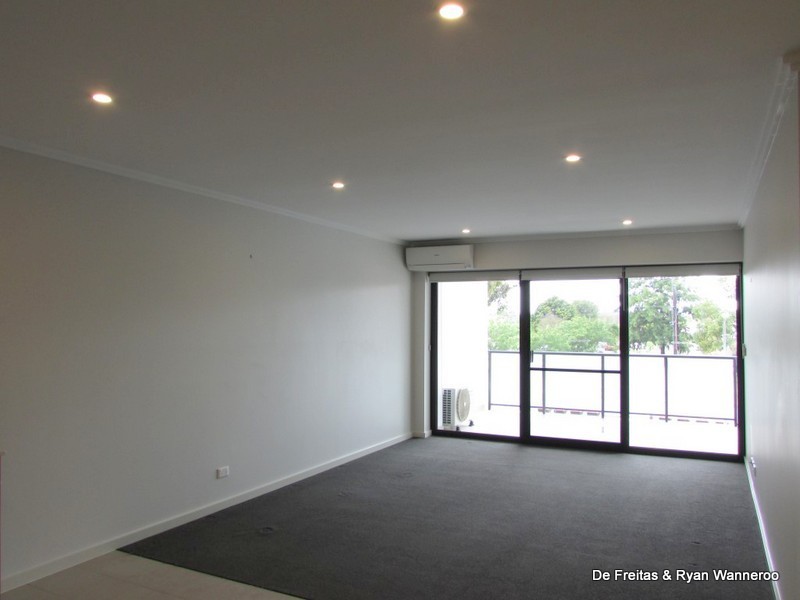 2/33 Blythe Avenue, Yokine WA 6060