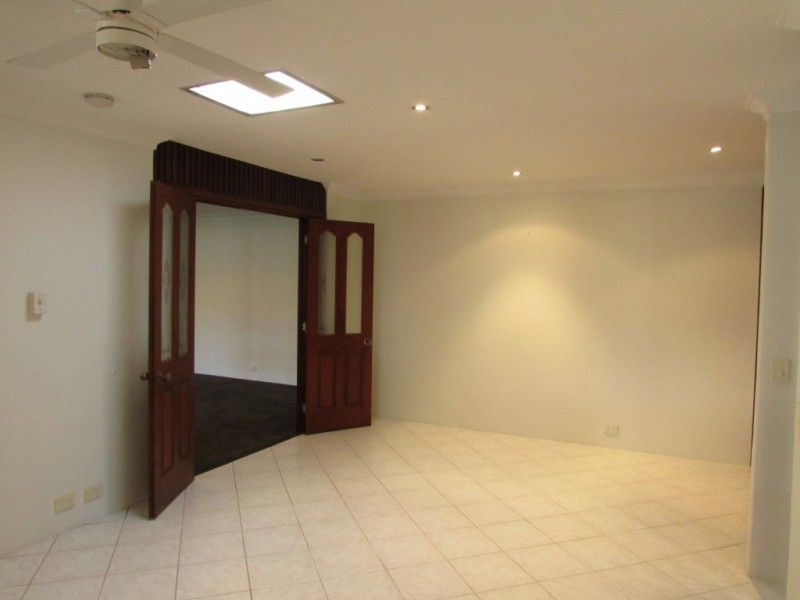 63 Scaphella Avenue, Mullaloo WA 6027