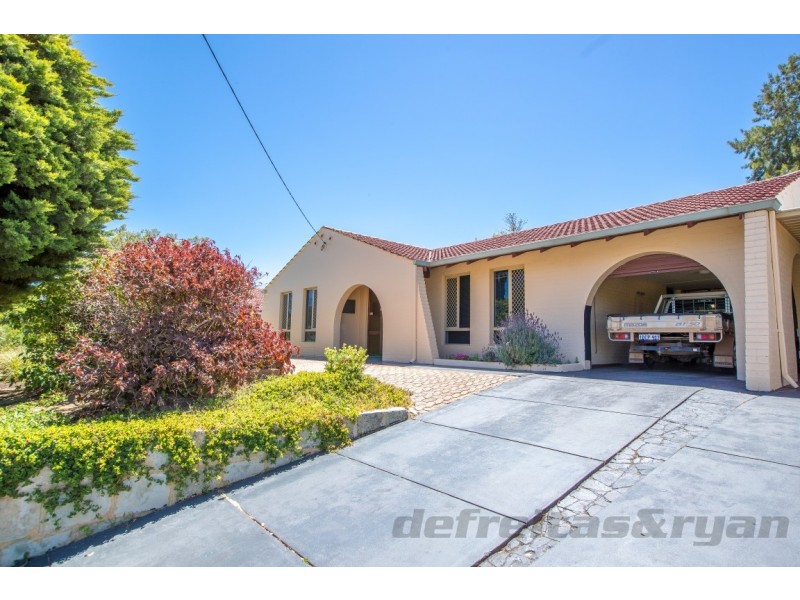 16 Aminya Avenue, Wanneroo WA 6065