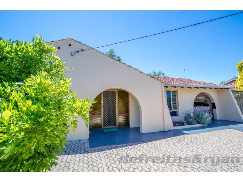 16 Aminya Avenue, Wanneroo WA 6065