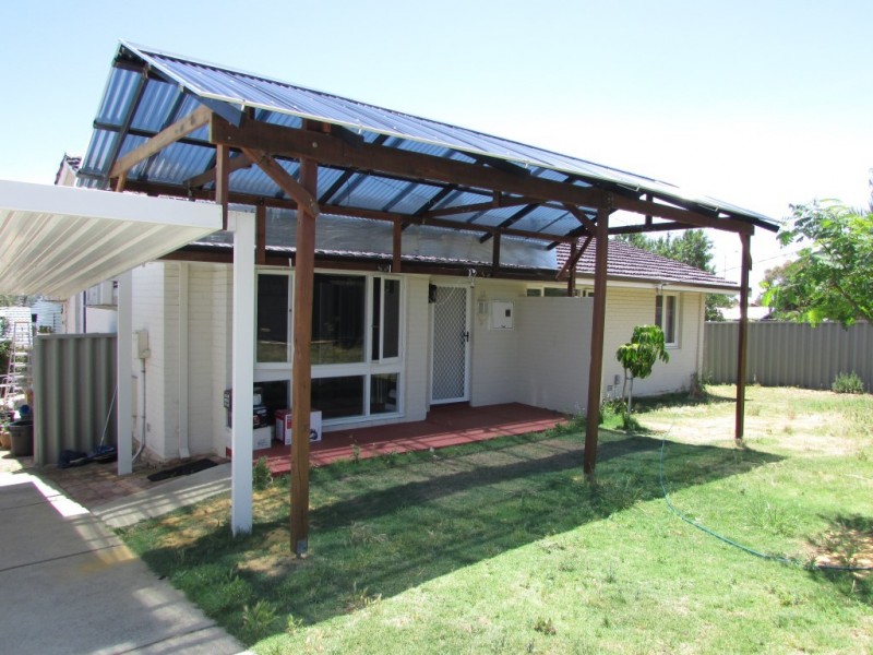 15 Gummow Way, Girrawheen WA 6064