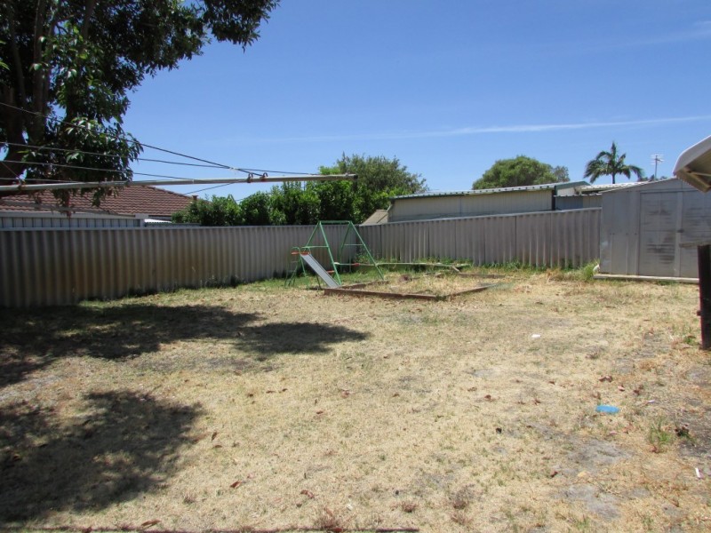 14 Bradley Way, Lockridge WA 6054