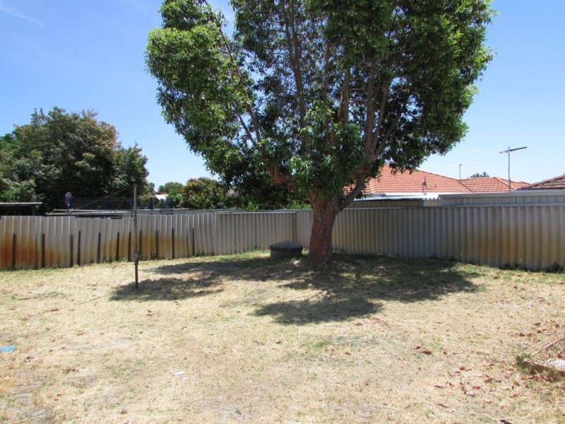 14 Bradley Way, Lockridge WA 6054