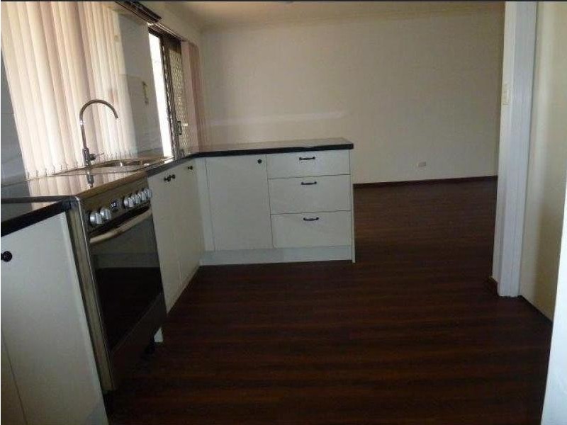 8/13 Bray Place, Beechboro WA 6063