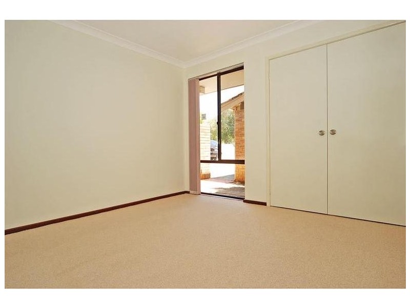 8/13 Bray Place, Beechboro WA 6063