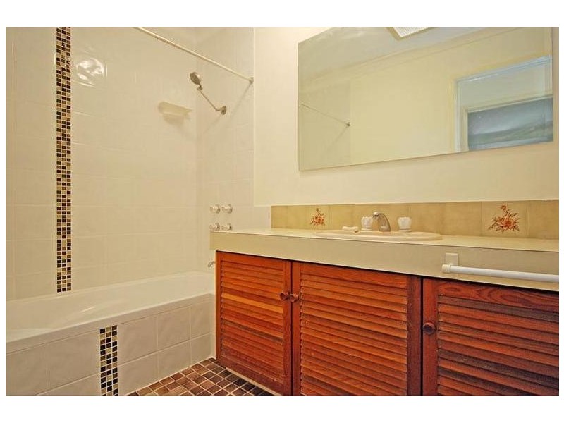 8/13 Bray Place, Beechboro WA 6063