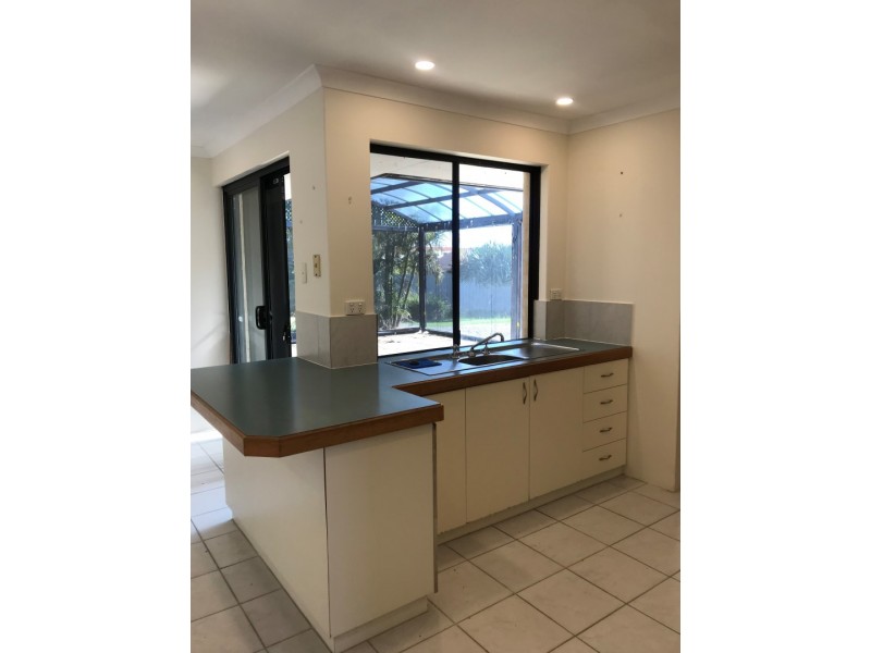 93 Treetop Avenue, Edgewater WA 6027