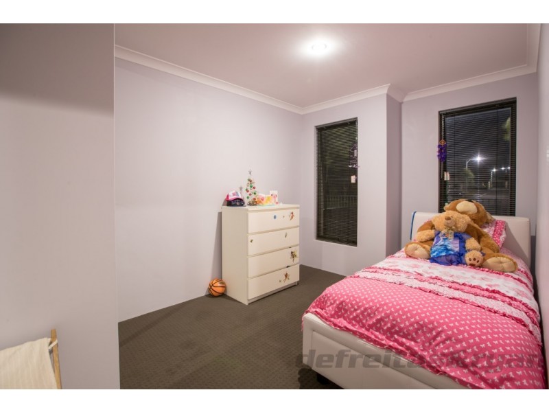 37 Sawtooth Bend, Banksia Grove WA 6031