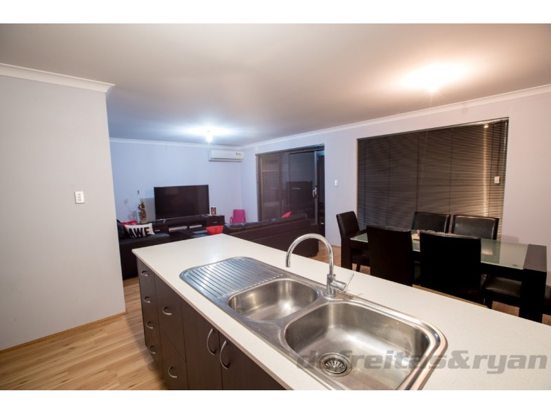 37 Sawtooth Bend, Banksia Grove WA 6031