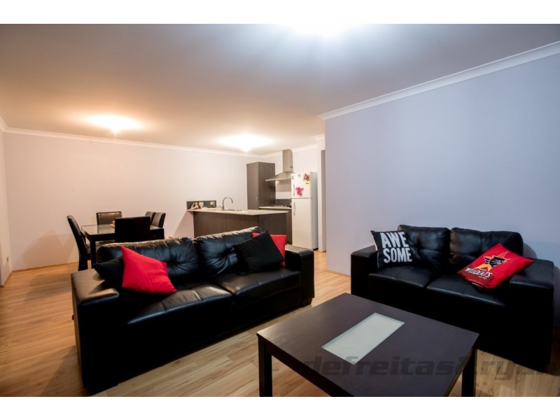 37 Sawtooth Bend, Banksia Grove WA 6031