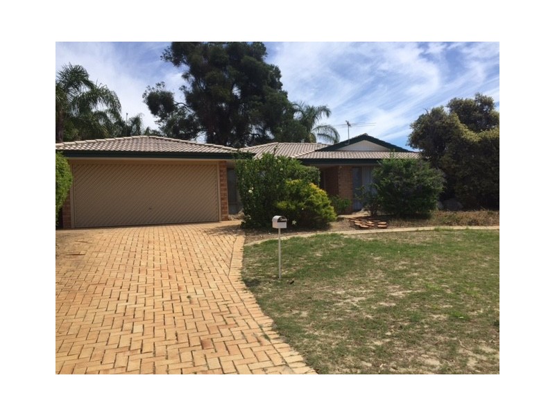 25 Jefferson Drive, Marangaroo WA 6064