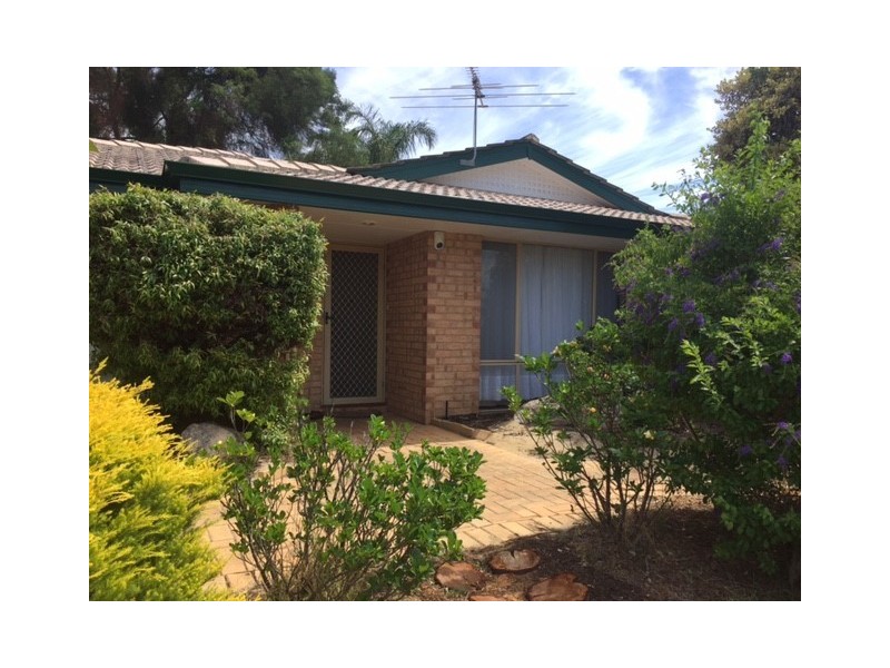 25 Jefferson Drive, Marangaroo WA 6064